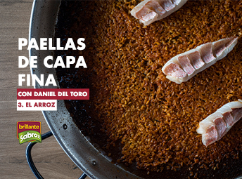 El arroz paella fina brillante